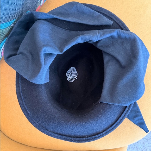 Vintage Black Wool Fedora Hat with Scarf - Picture 8 of 8